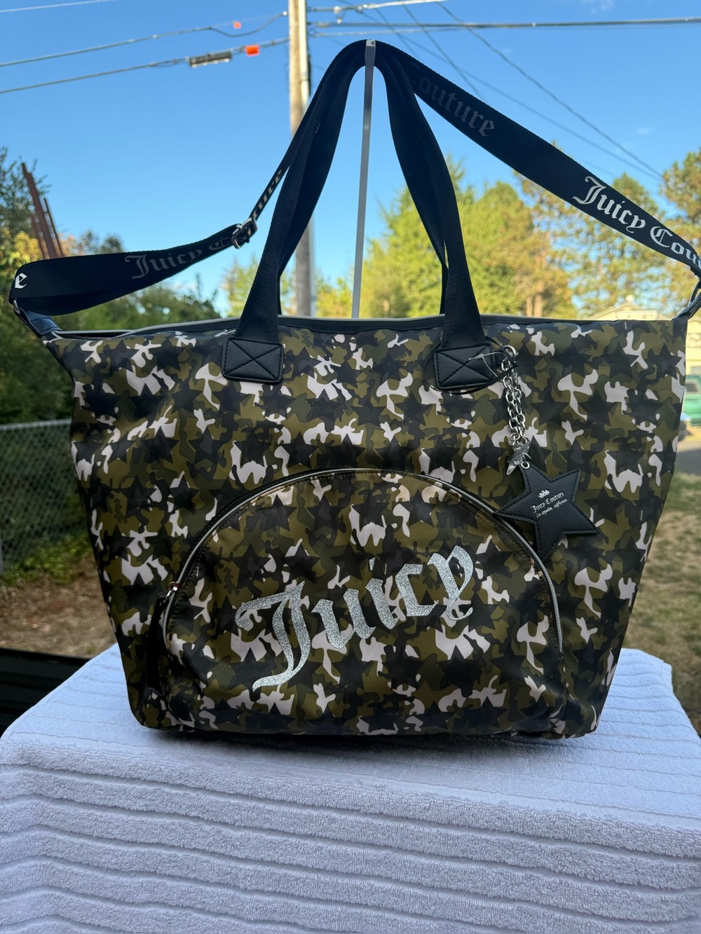 Juicy Couture Extra Large Crossbody/Weekender Bag